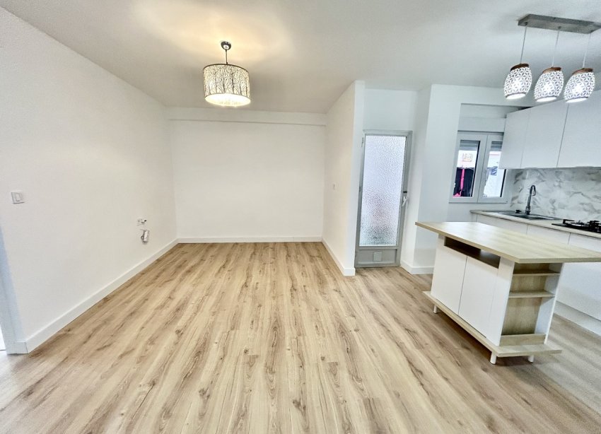 Resale - Apartament / Duplex - Torrevieja