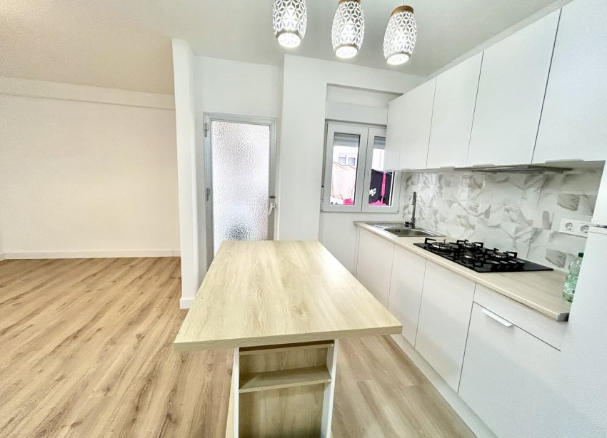 Resale - Apartament / Duplex - Torrevieja