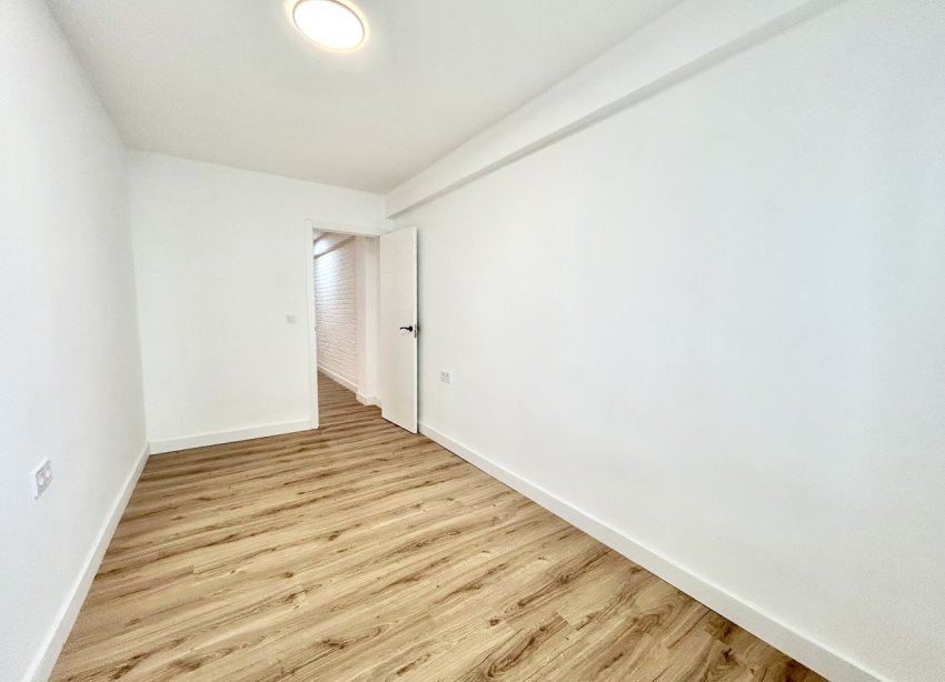 Resale - Apartament / Duplex - Torrevieja