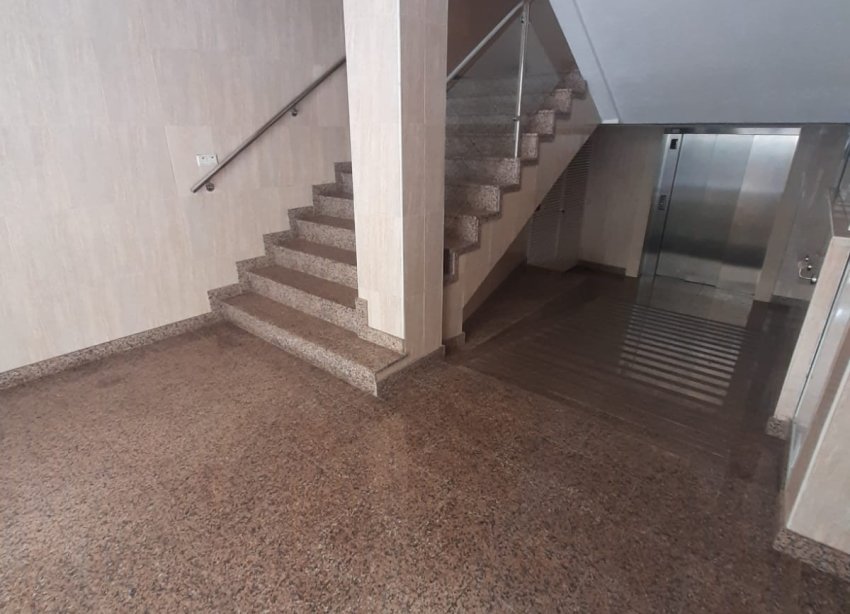 Resale - Apartament / Duplex - Torrevieja