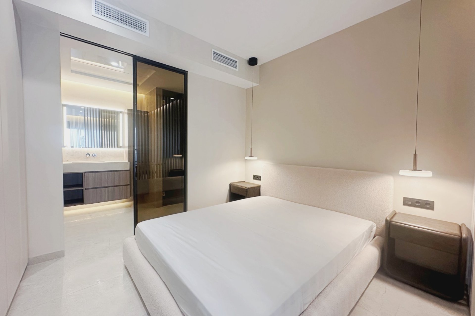 Resale - Apartament / Duplex - Torrevieja