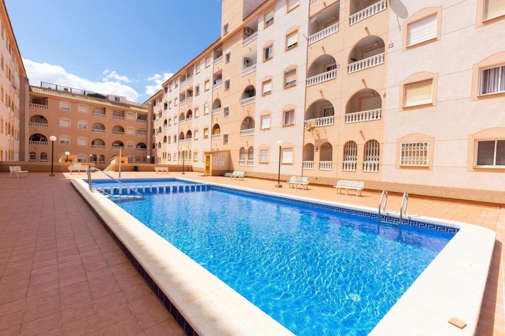 Resale - Apartament / Duplex - Torrevieja