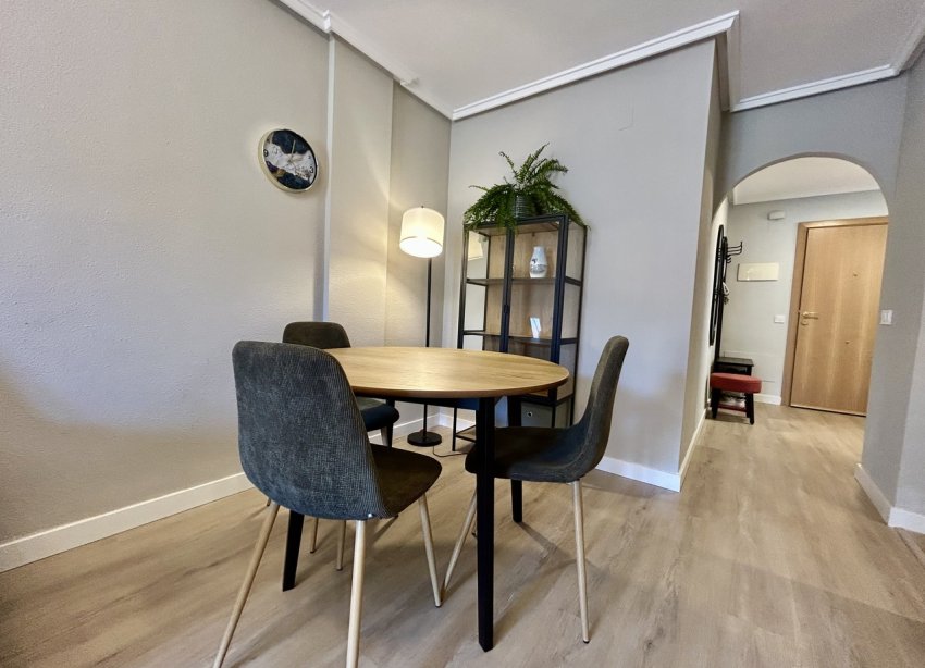 Resale - Apartament / Duplex - Torrevieja
