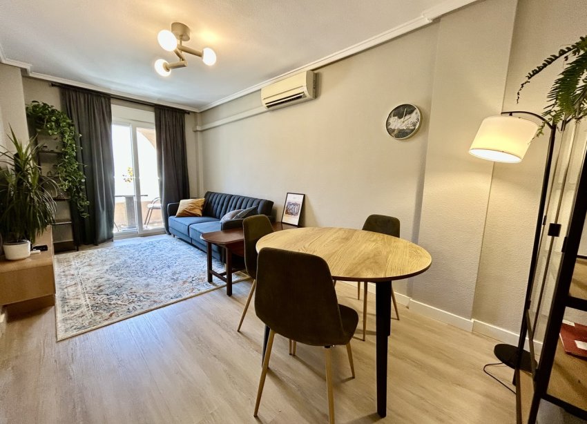 Resale - Apartament / Duplex - Torrevieja