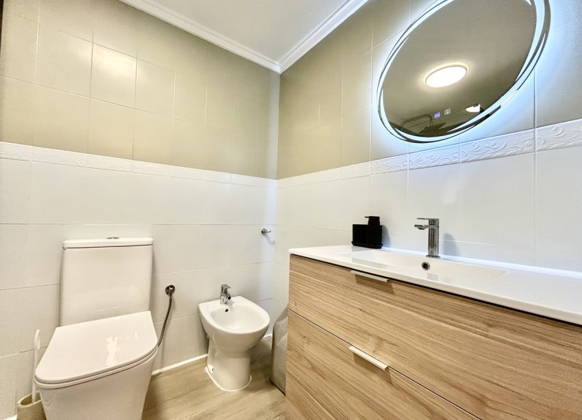 Resale - Apartament / Duplex - Torrevieja