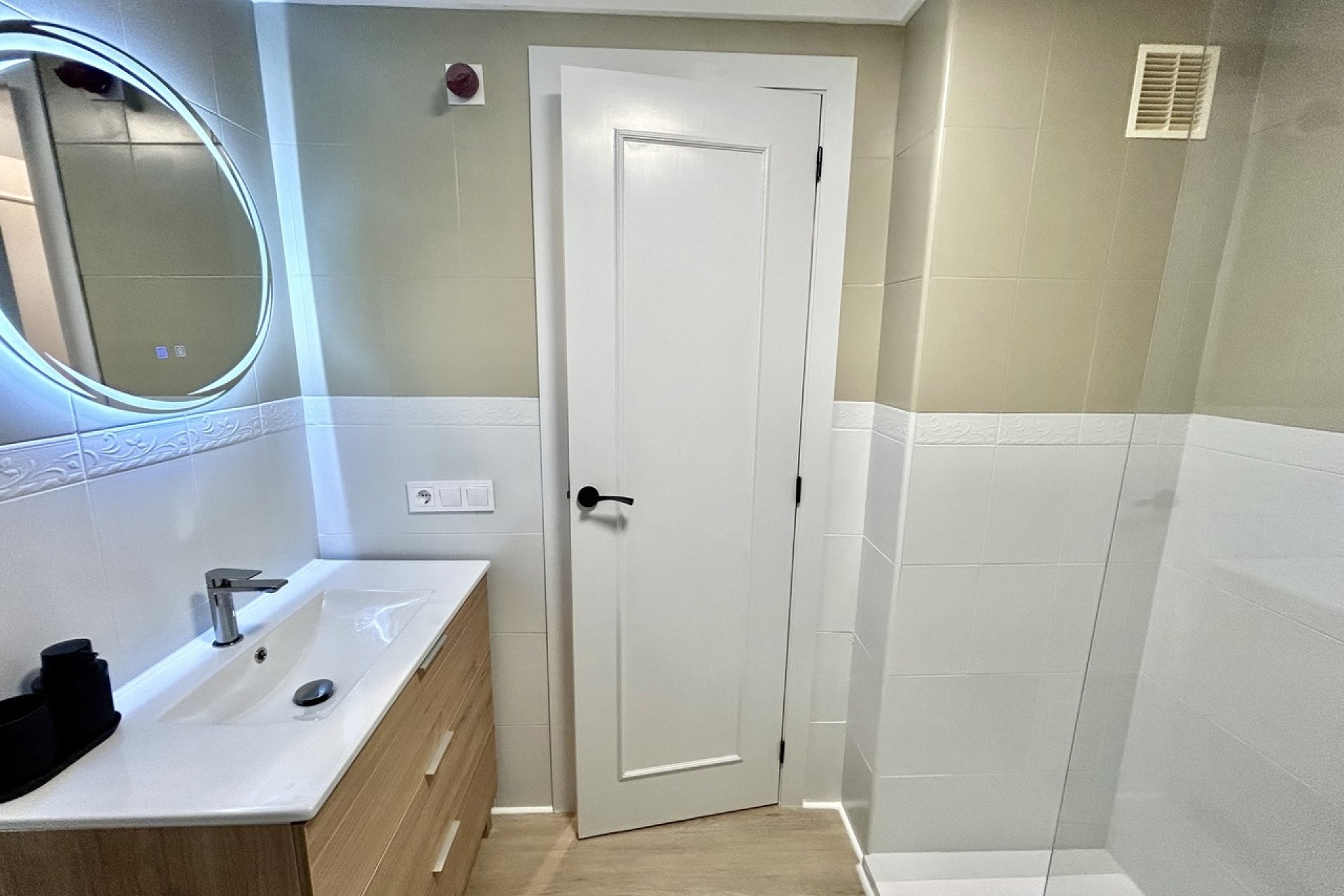Resale - Apartament / Duplex - Torrevieja