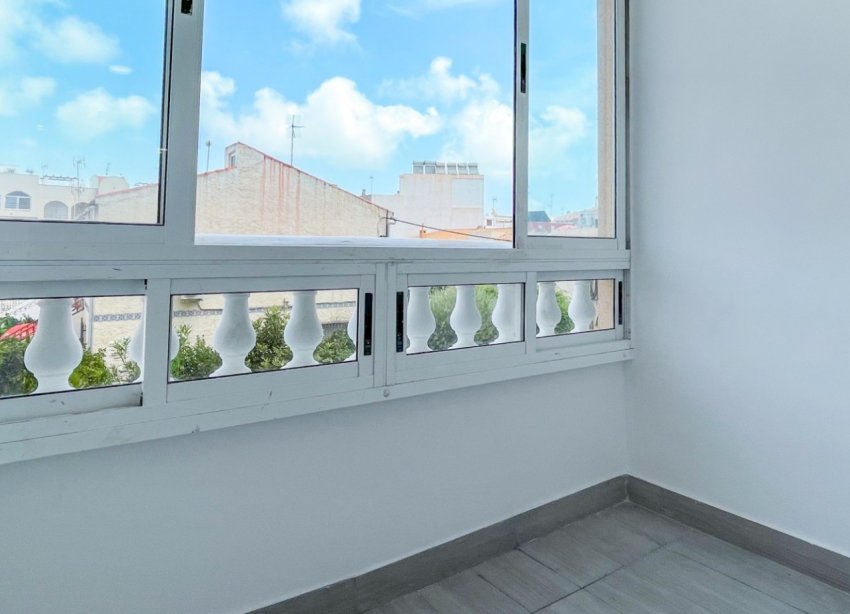 Resale - Apartament / Duplex - Torrevieja