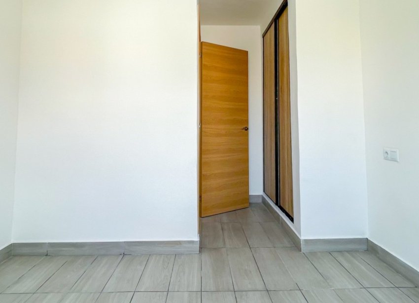 Resale - Apartament / Duplex - Torrevieja