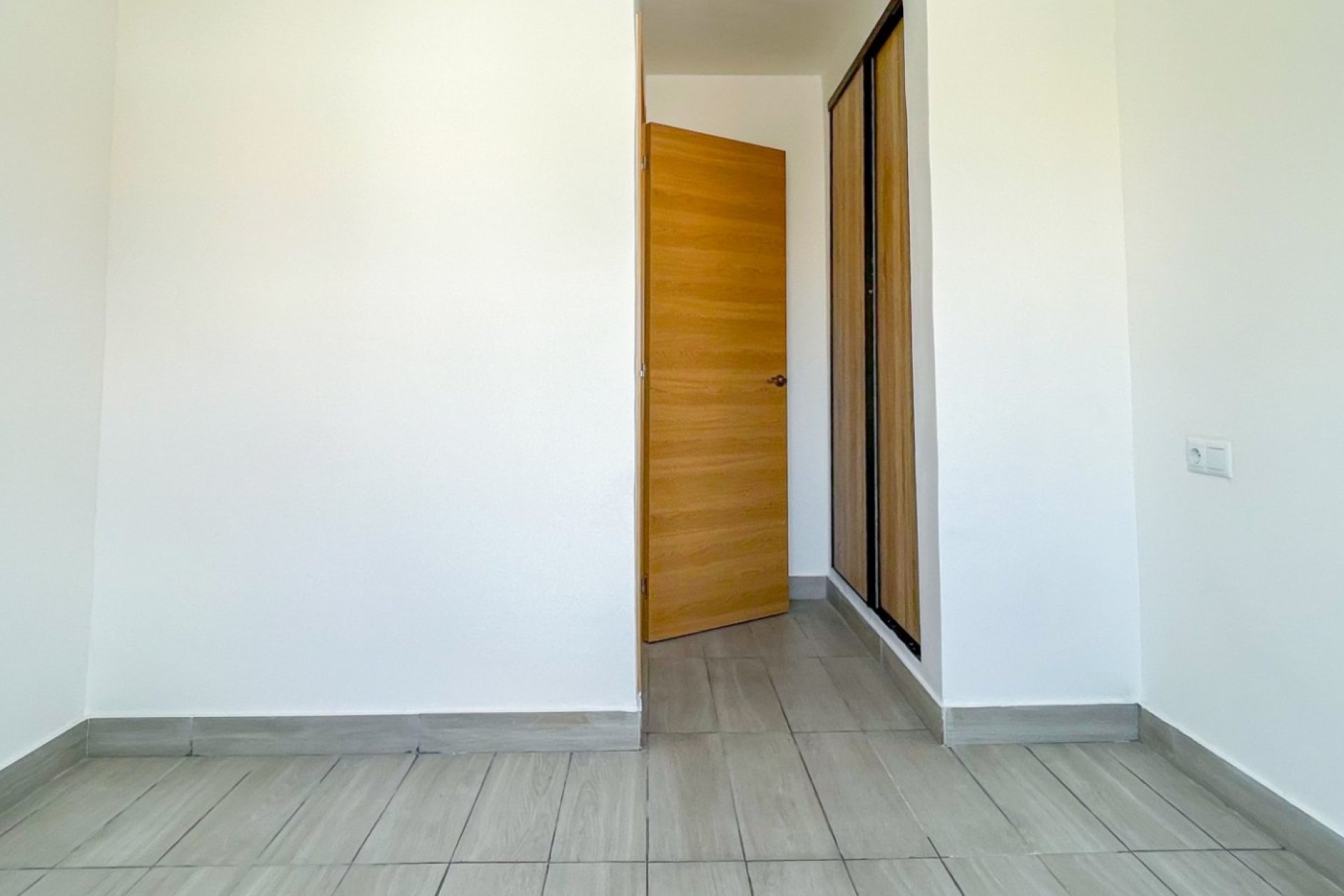 Resale - Apartament / Duplex - Torrevieja
