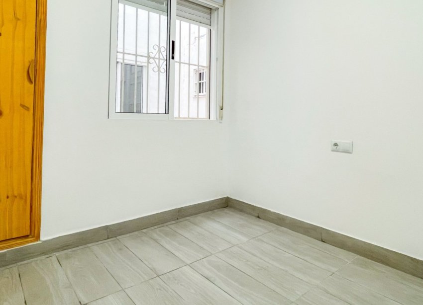 Resale - Apartament / Duplex - Torrevieja