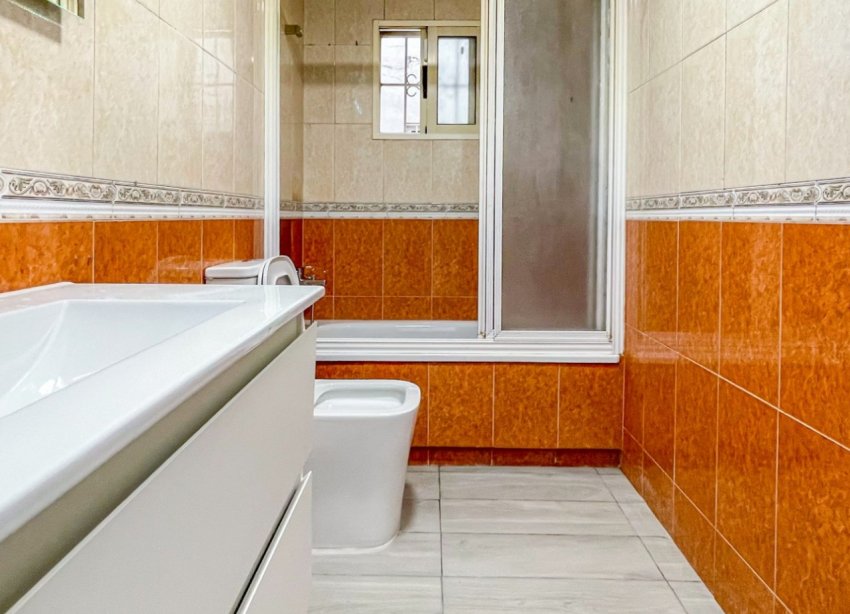 Resale - Apartament / Duplex - Torrevieja