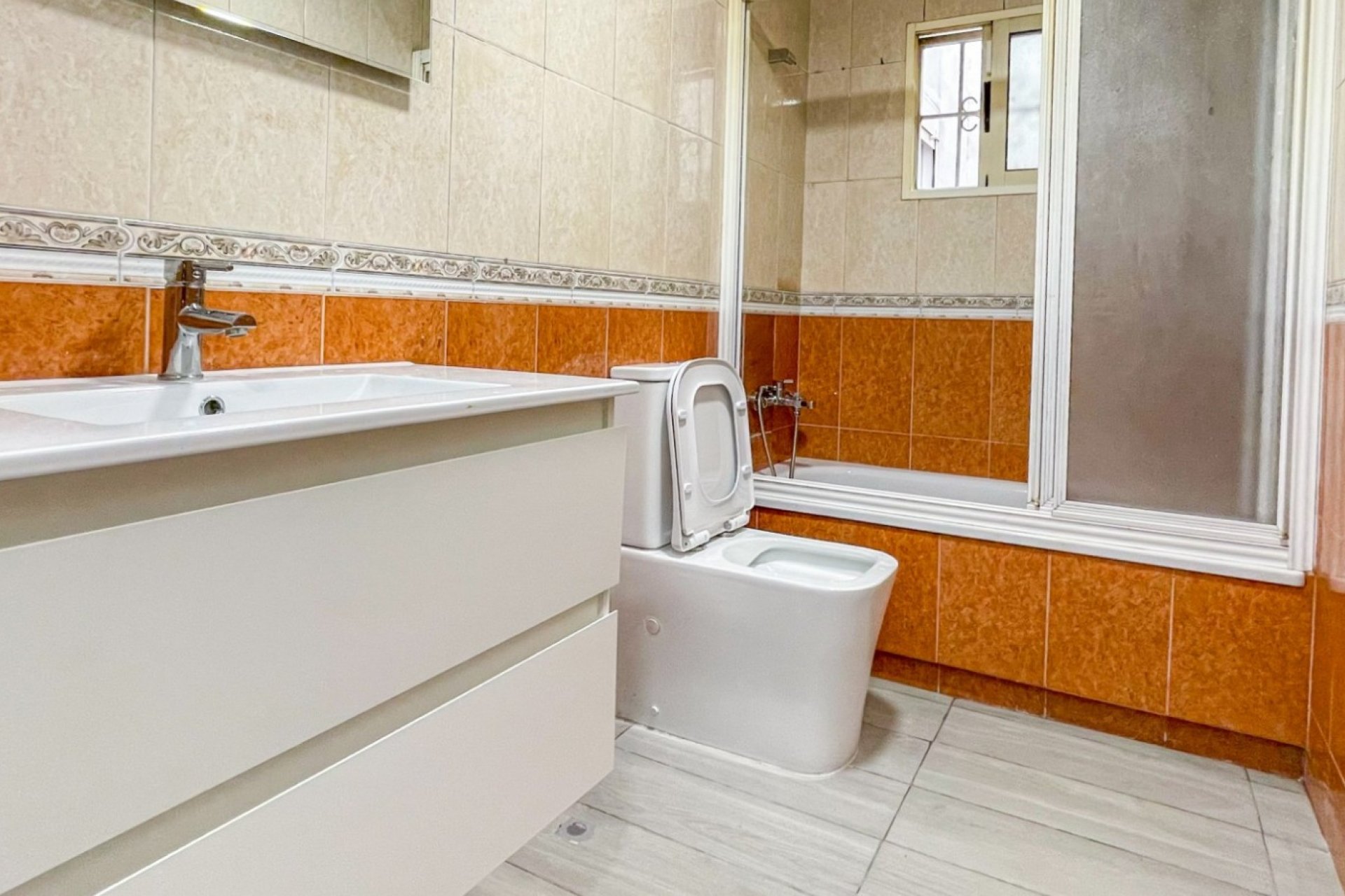 Resale - Apartament / Duplex - Torrevieja