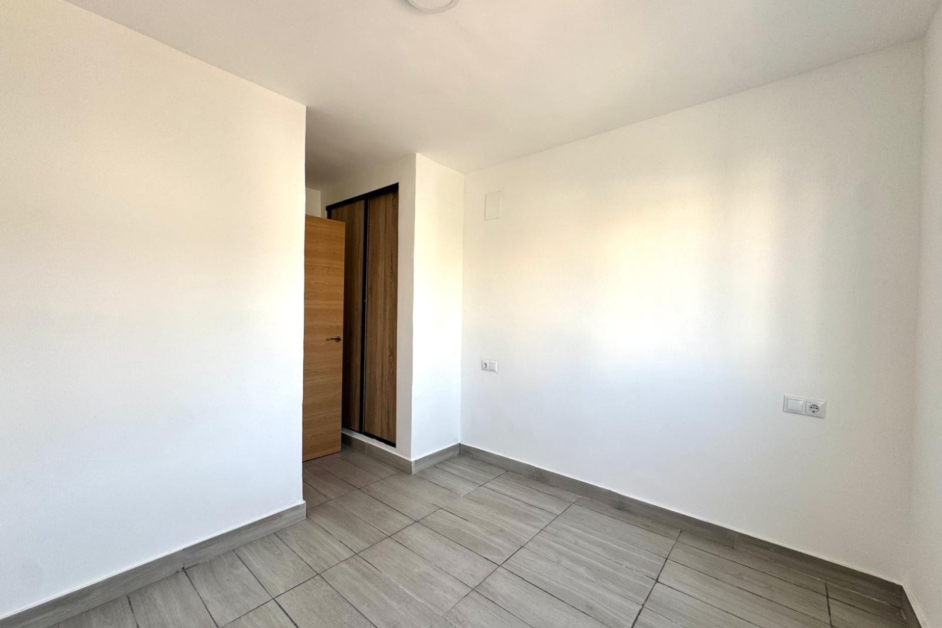 Resale - Apartament / Duplex - Torrevieja