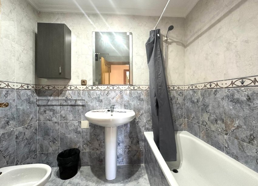 Resale - Apartament / Duplex - Torrevieja