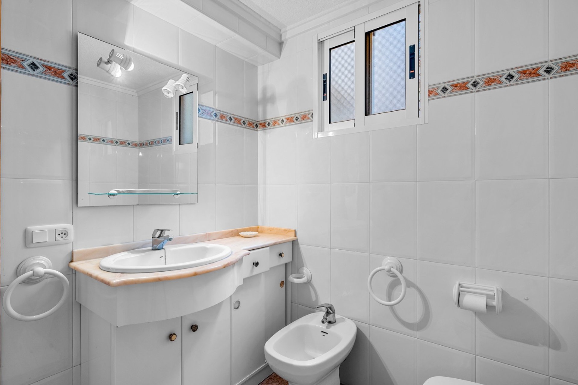 Resale - Apartament / Duplex - Torrevieja