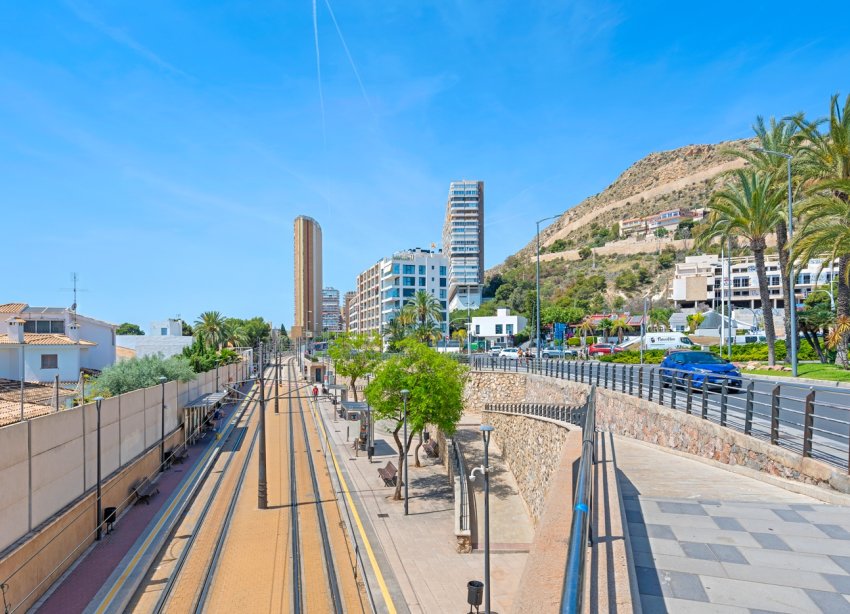 Resale - Apartment - Alicante