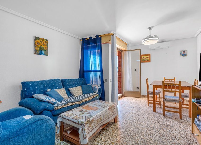 Resale - Apartment - Arenales del Sol - Segunda linea playa