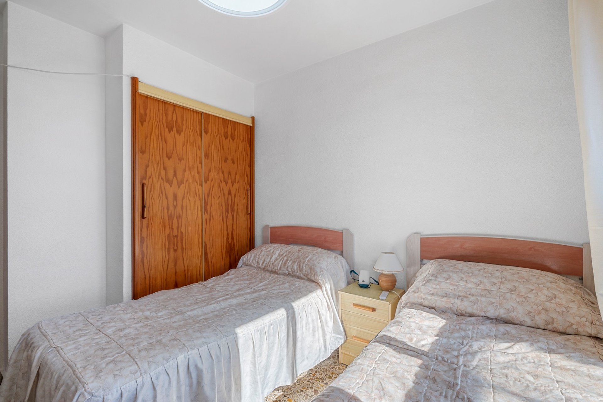 Resale - Apartment - Arenales del Sol - Segunda linea playa