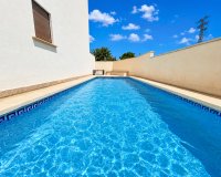 Resale - Apartment - Daya Nueva
