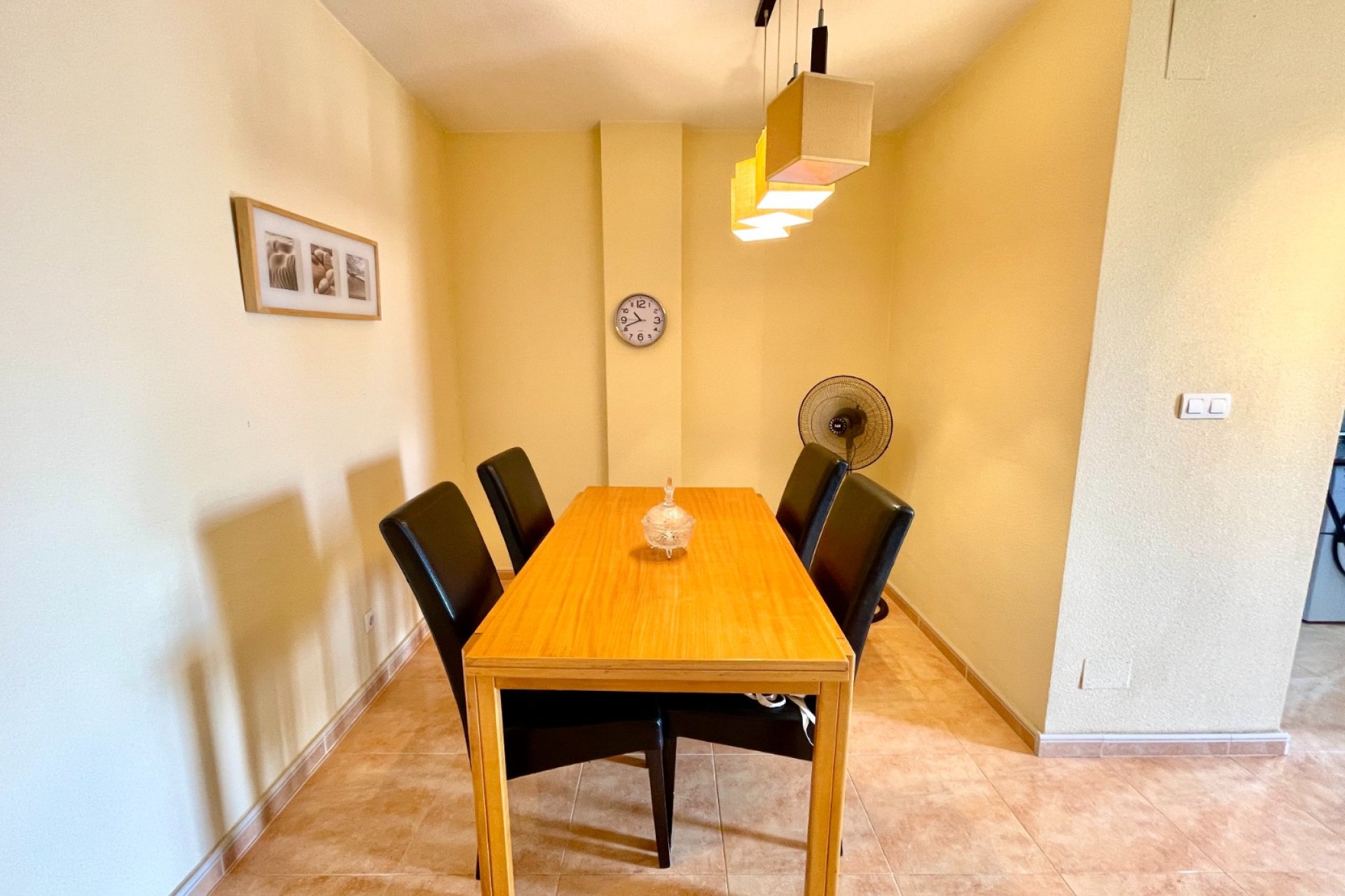 Resale - Apartment - Daya Nueva