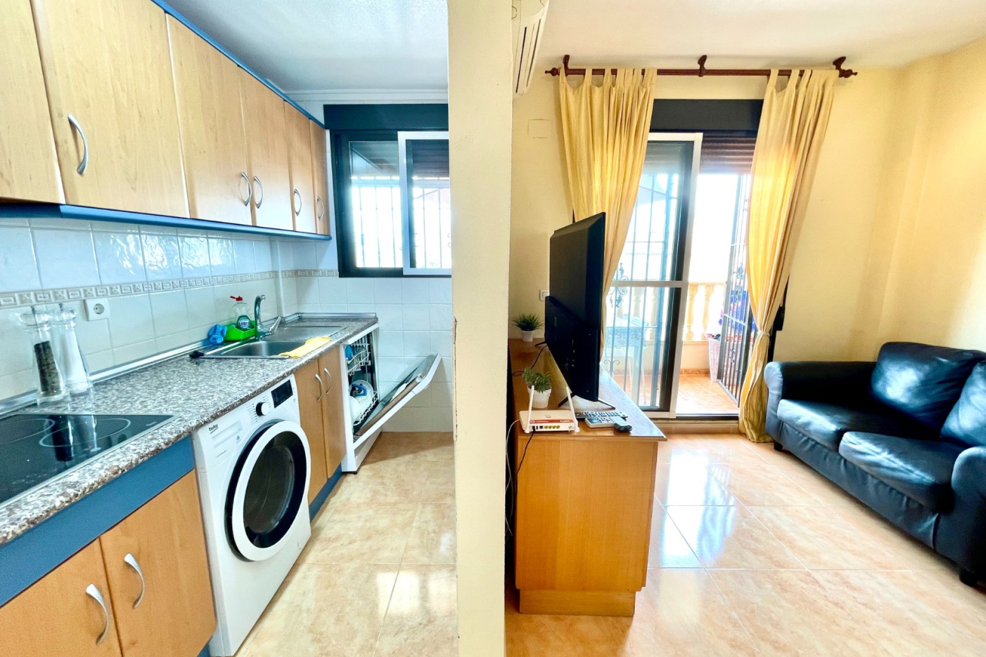 Resale - Apartment - Daya Nueva