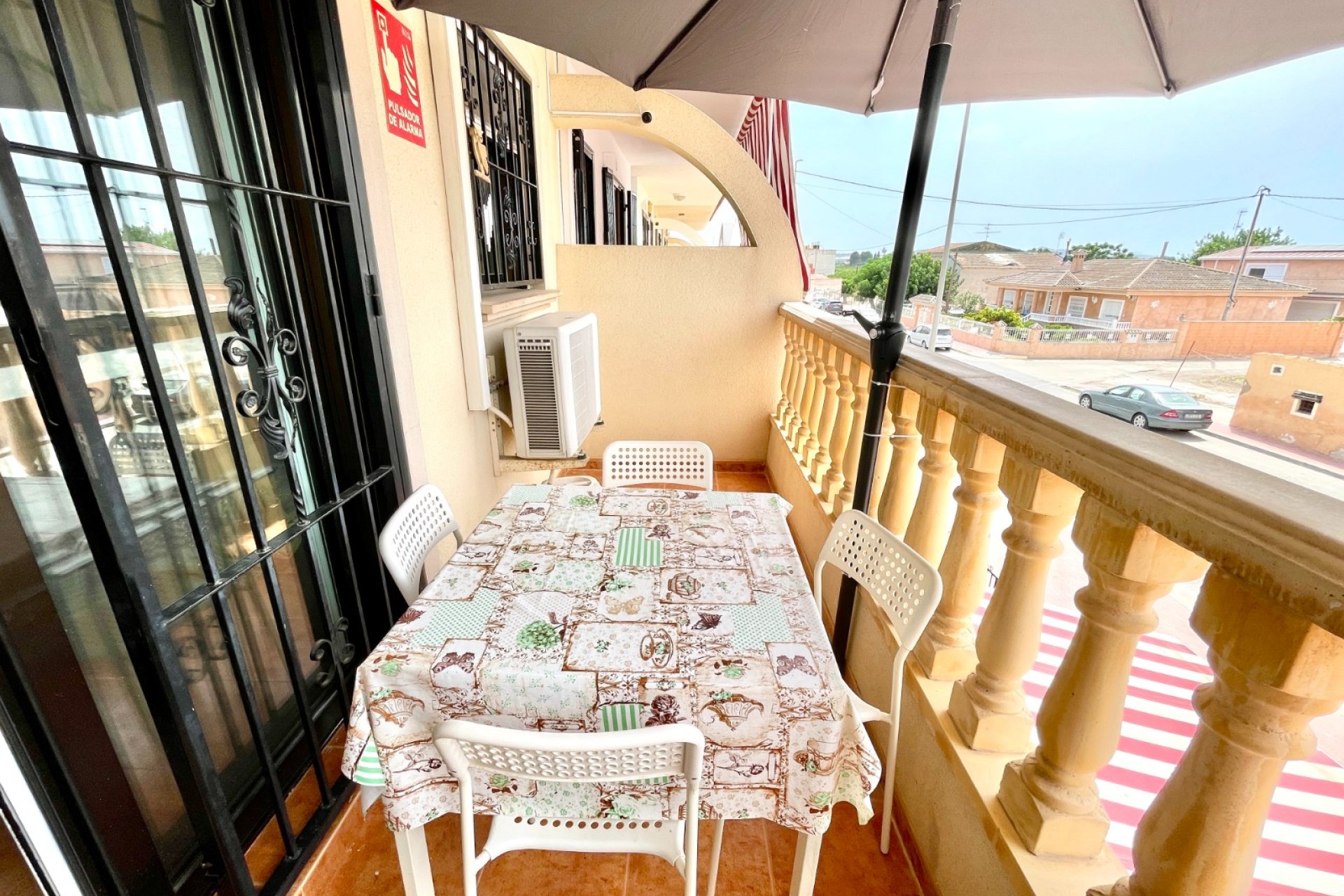 Resale - Apartment - Daya Nueva