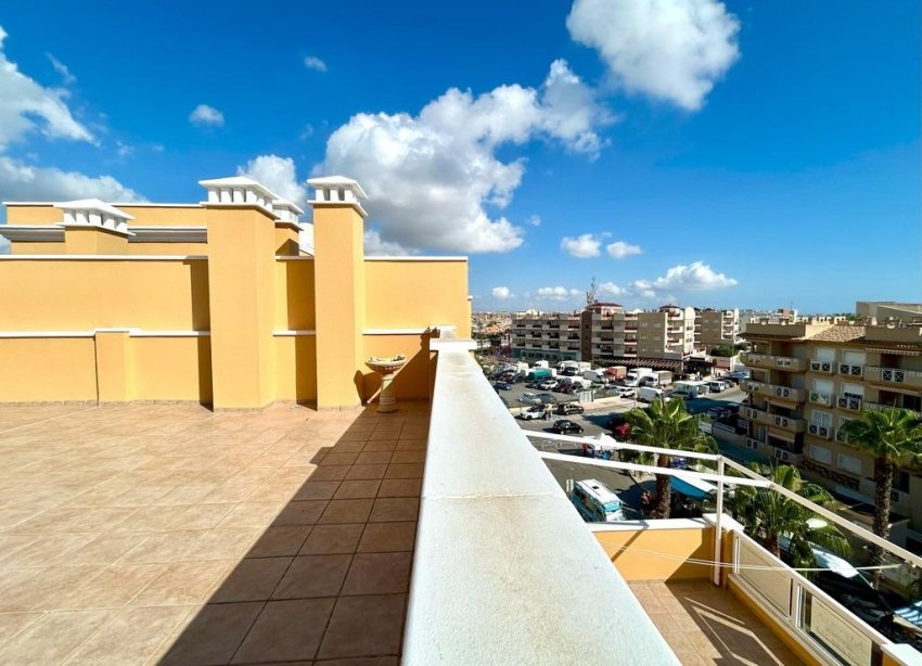 Resale - Apartment - Dehesa de campoamor - Campoamor