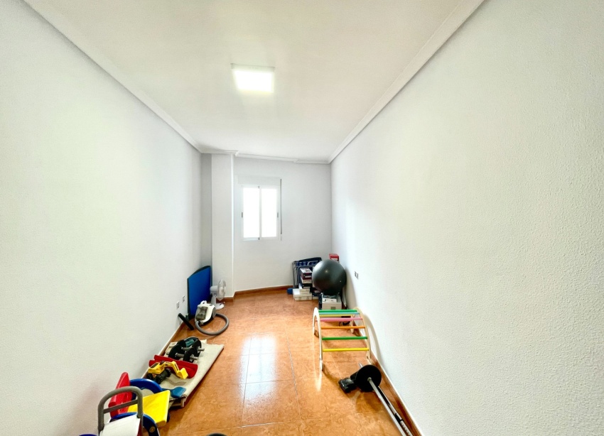 Resale - Apartment / Duplex - Catral - pueblo