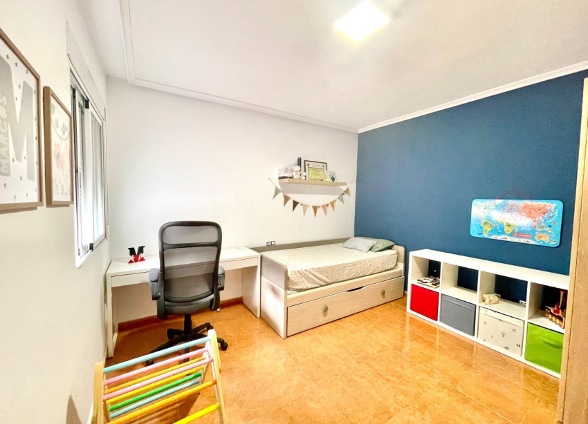 Resale - Apartment / Duplex - Catral - pueblo