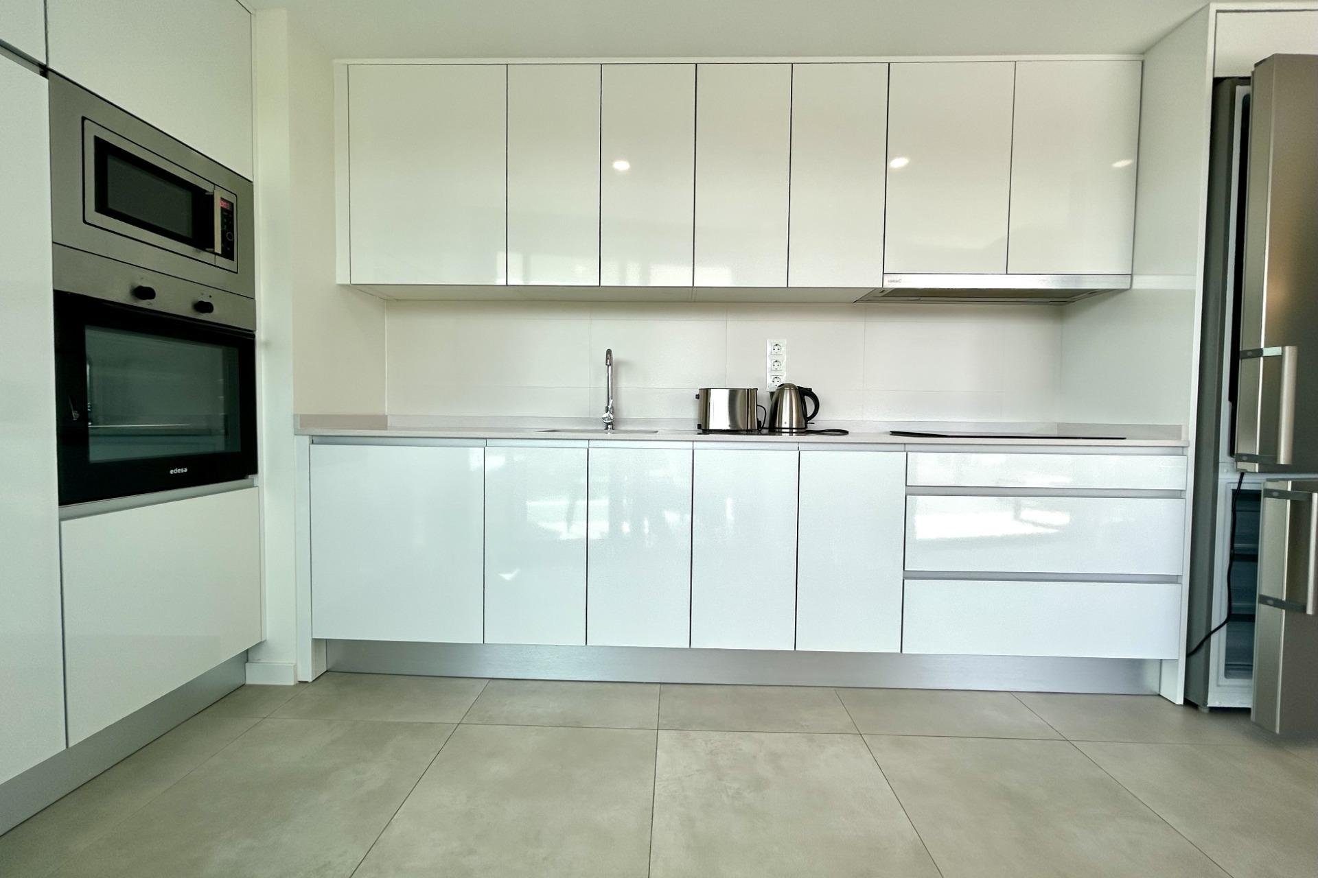 Resale - Apartment / Duplex - Dehesa de campoamor - Campoamor