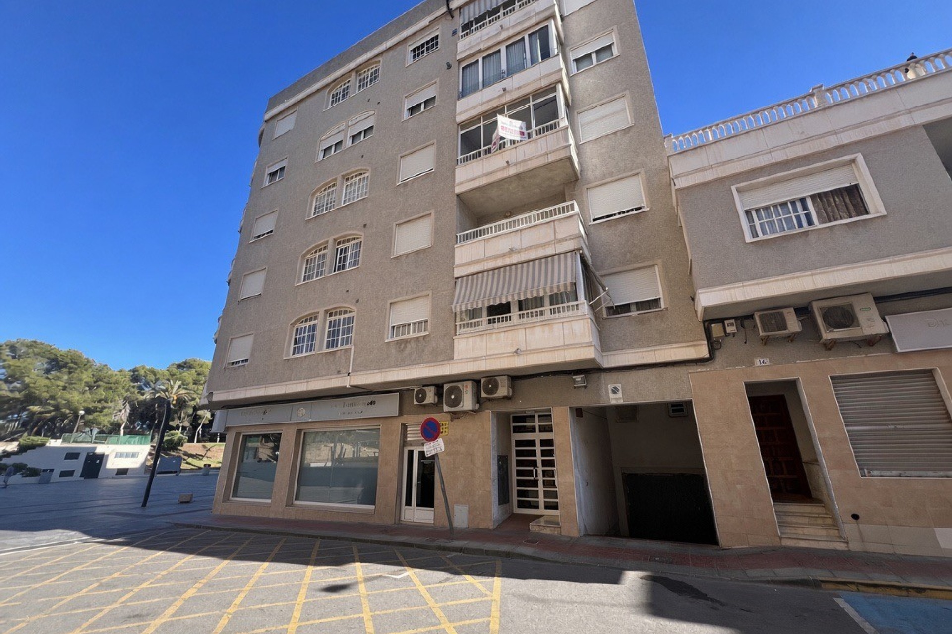 Resale - Apartment / Duplex - Guardamar del Segura - Avenida los pinos