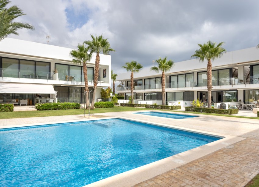 Resale - Apartment / Duplex - Mar de Cristal - Mar De Cristal