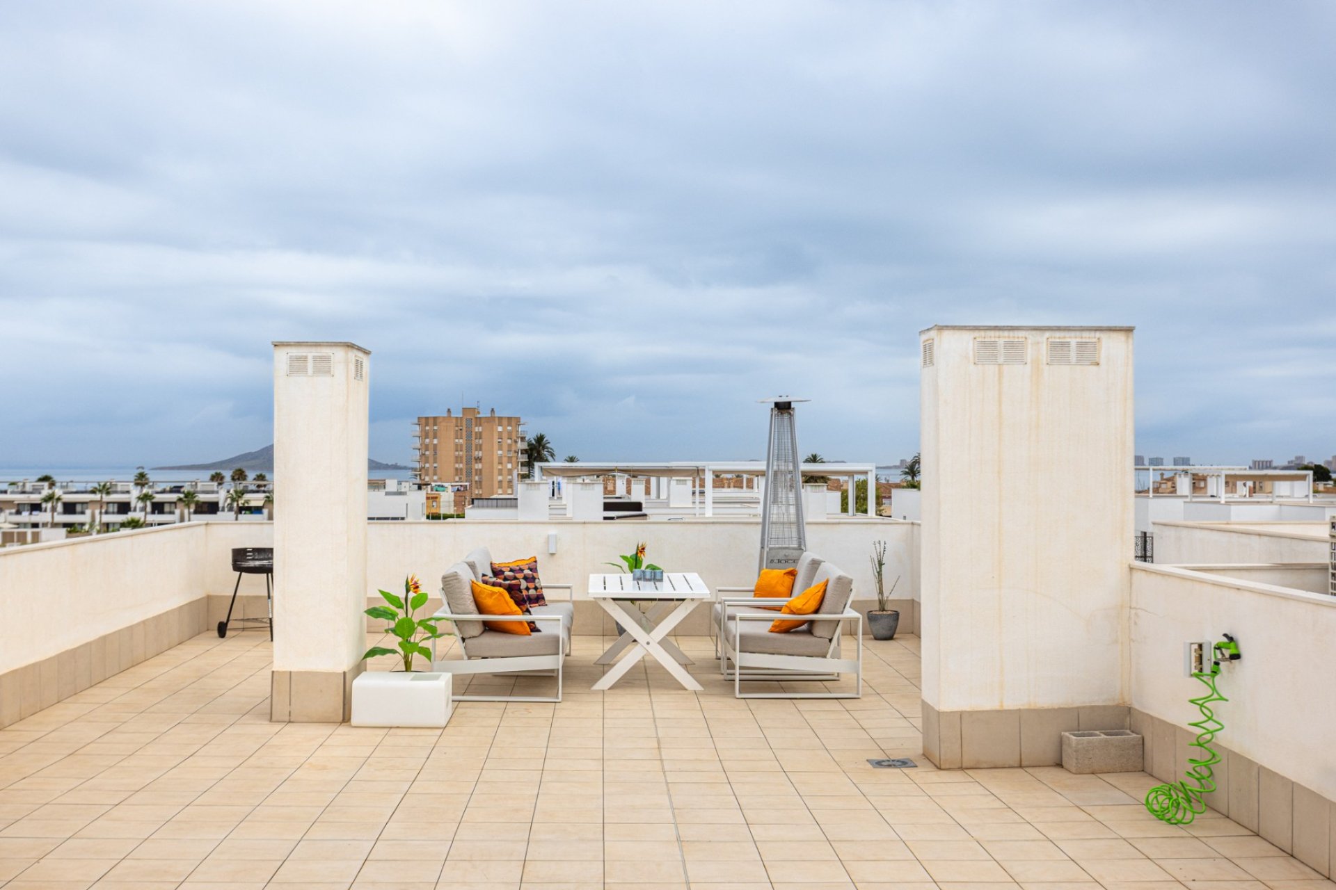 Resale - Apartment / Duplex - Mar de Cristal - Mar De Cristal