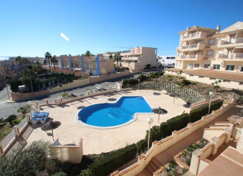 Resale - Apartment / Duplex - Orihuela Costa - Campoamor