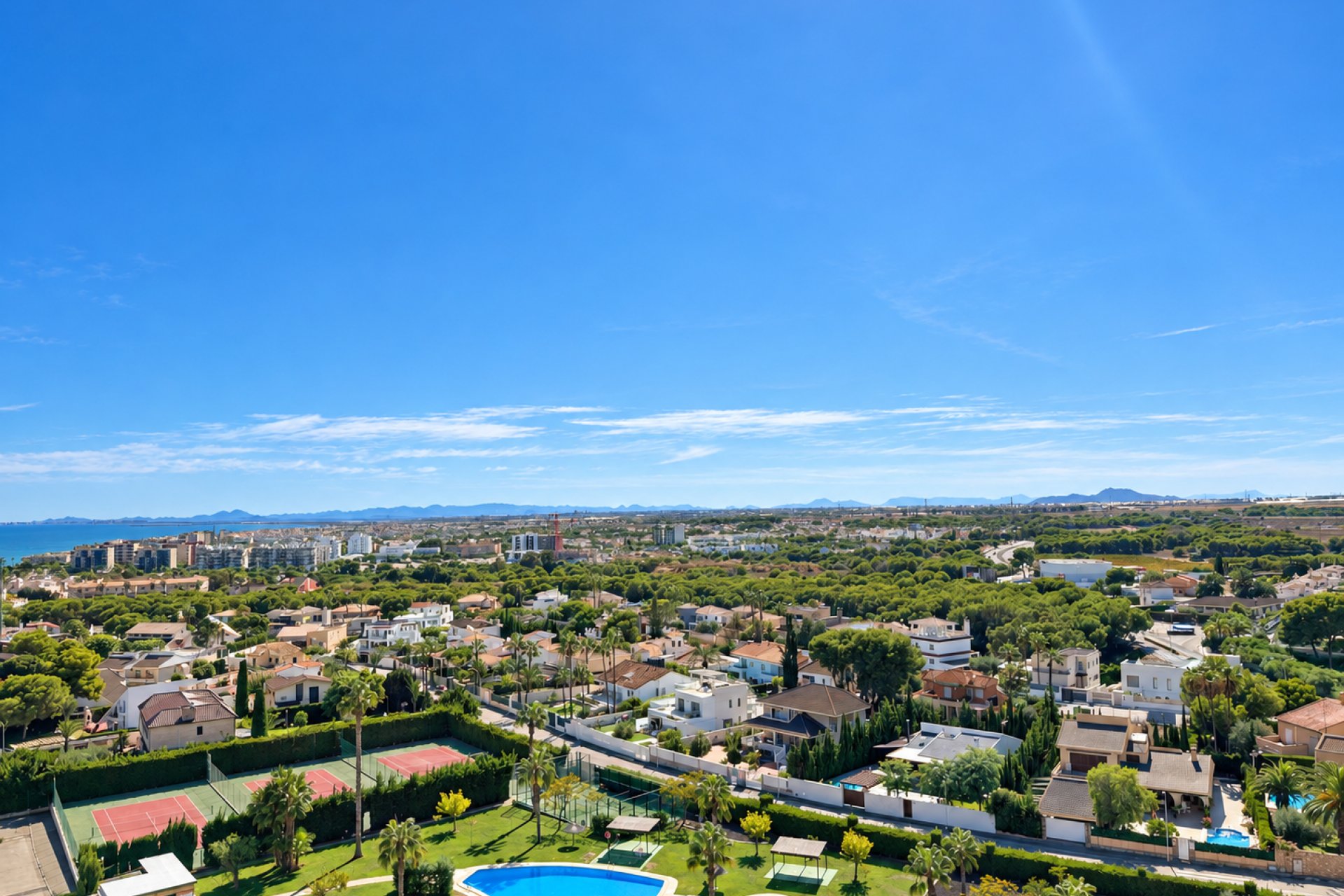 Resale - Apartment / Duplex - Orihuela Costa - Campoamor