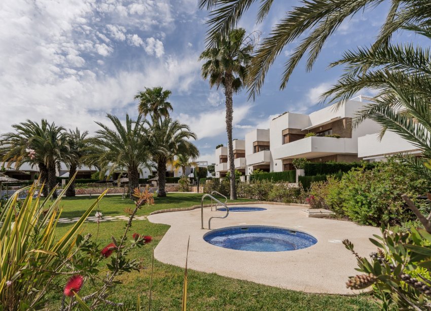 Resale - Apartment / Duplex - Orihuela Costa - La Zenia