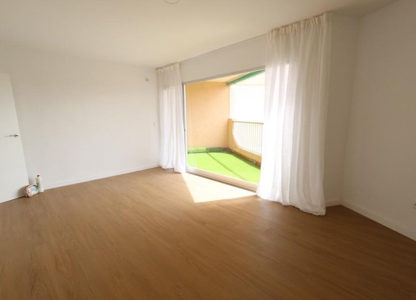Resale - Apartment / Duplex - Orihuela Costa - La Zenia