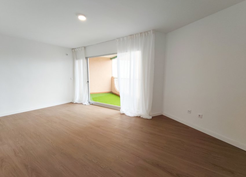 Resale - Apartment / Duplex - Orihuela Costa - La Zenia
