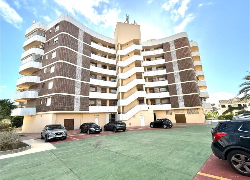 Resale - Apartment / Duplex - Orihuela Costa - La Zenia