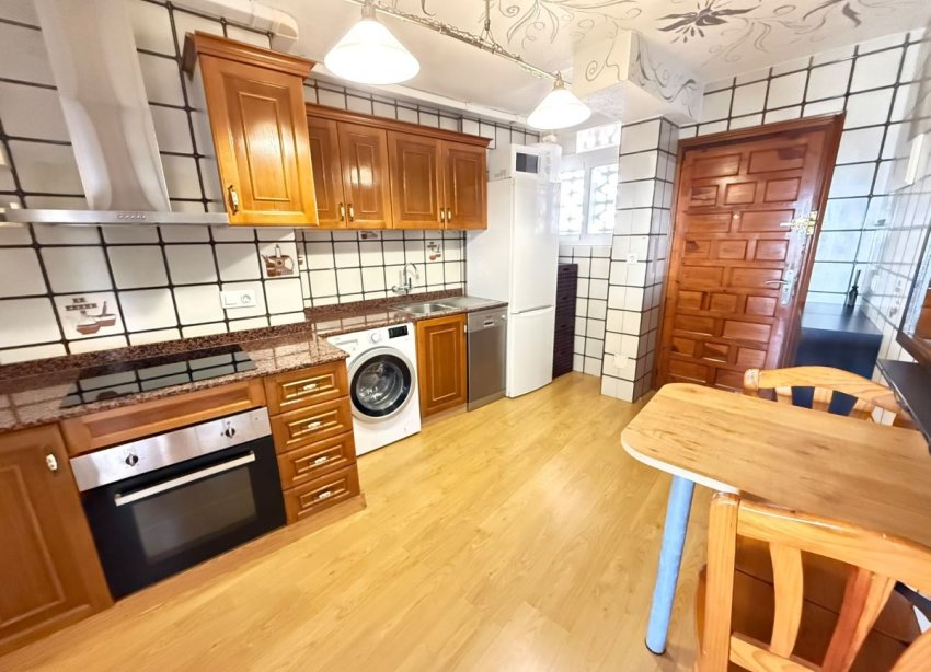 Resale - Apartment / Duplex - Orihuela Costa - La Zenia