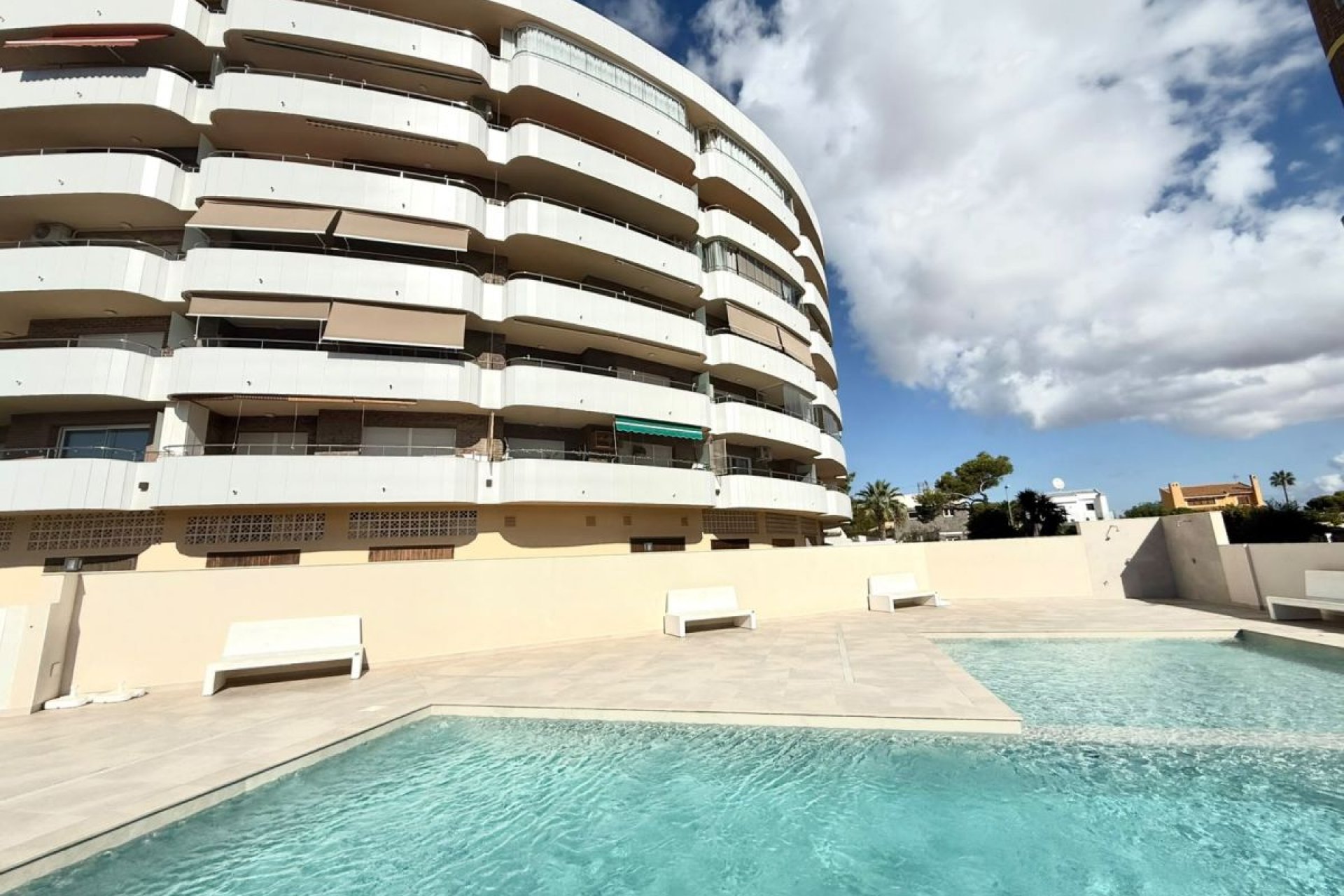 Resale - Apartment / Duplex - Orihuela Costa - La Zenia