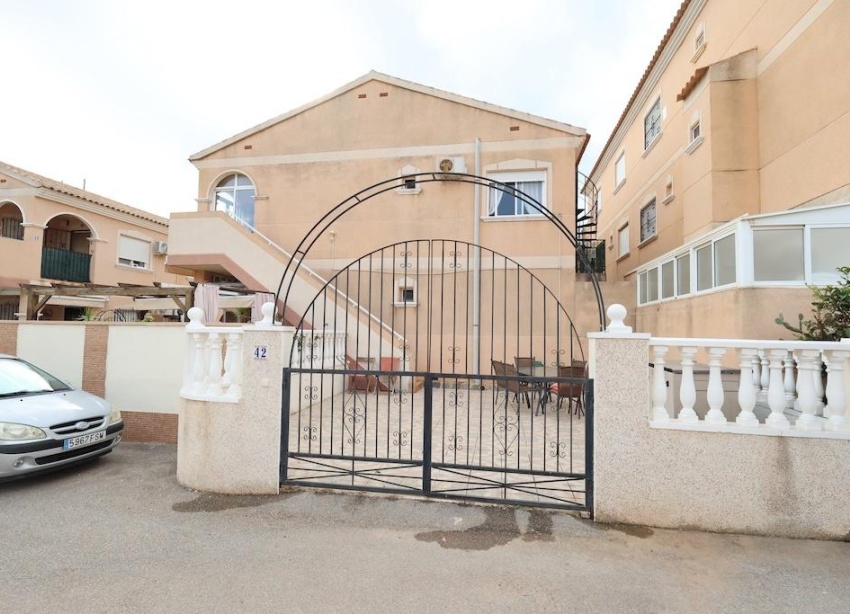 Resale - Apartment / Duplex - Orihuela Costa - La Zenia