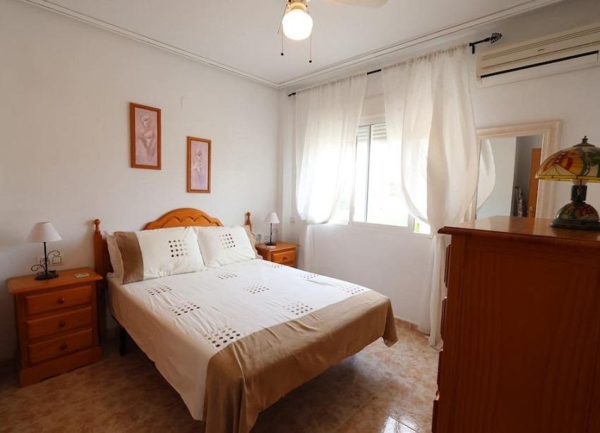 Resale - Apartment / Duplex - Orihuela Costa - La Zenia