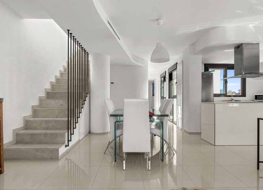 Resale - Apartment / Duplex - Orihuela Costa - La Zenia