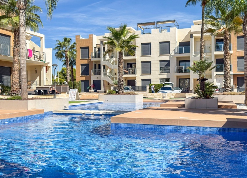 Resale - Apartment / Duplex - Orihuela Costa - La Zenia