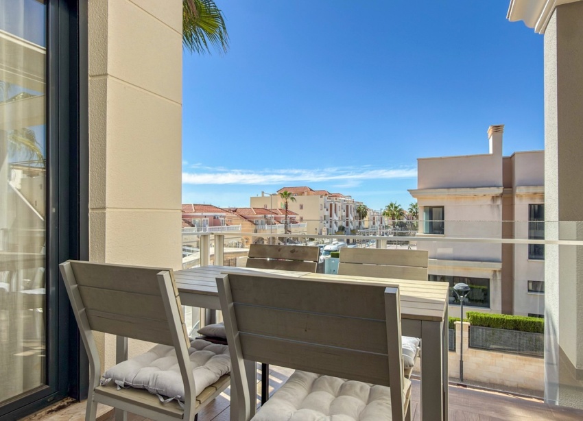 Resale - Apartment / Duplex - Orihuela Costa - La Zenia