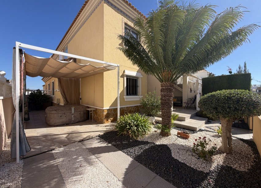 Resale - Apartment / Duplex - Orihuela Costa - Los Dolses