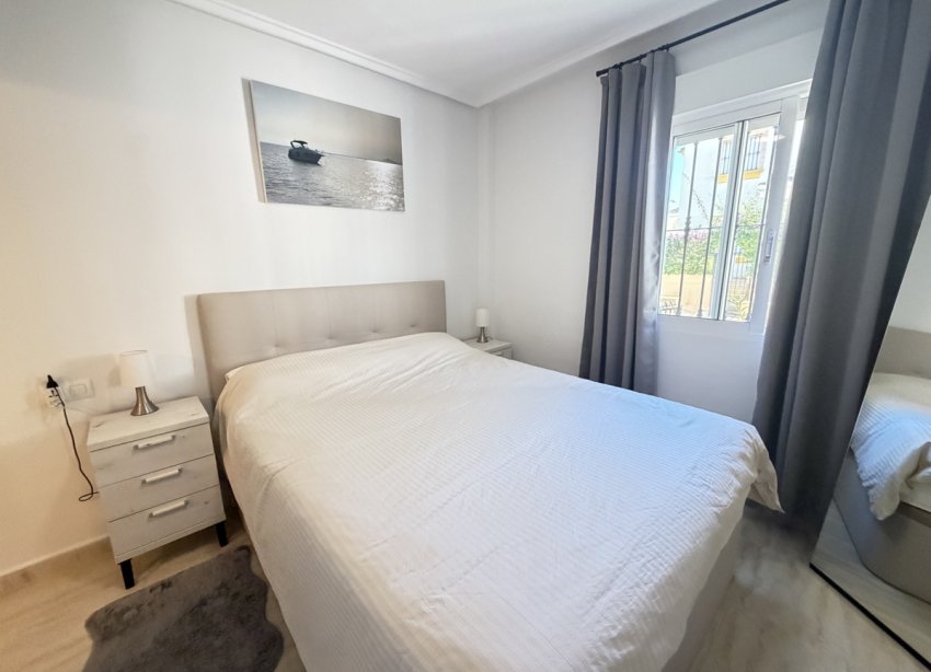 Resale - Apartment / Duplex - Orihuela Costa - Los Dolses