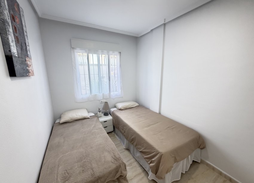 Resale - Apartment / Duplex - Orihuela Costa - Los Dolses
