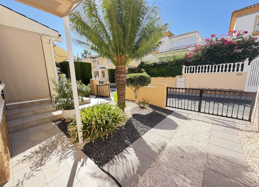Resale - Apartment / Duplex - Orihuela Costa - Los Dolses